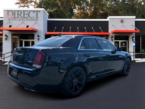 2019 Chrysler 300 Touring