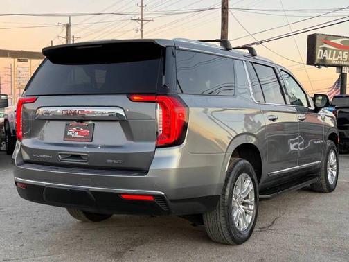2022 GMC Yukon XL SLT