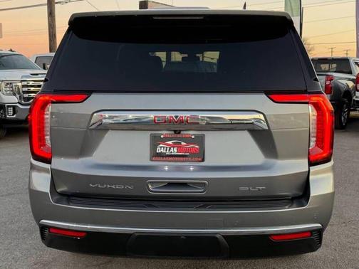 2022 GMC Yukon XL SLT