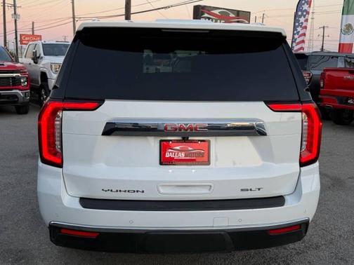 2023 GMC Yukon SLT