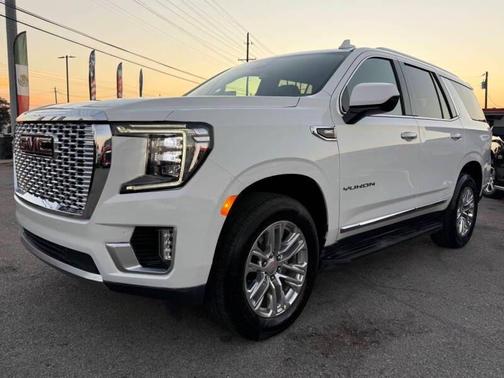 2023 GMC Yukon SLT