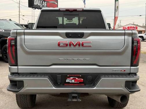 2024 GMC Sierra 2500 AT4