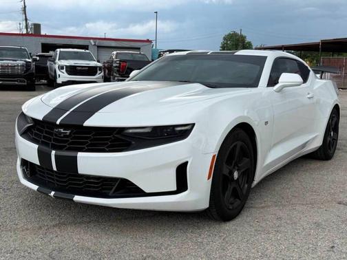 Summit White 2019 Chevrolet Camaro 1LT