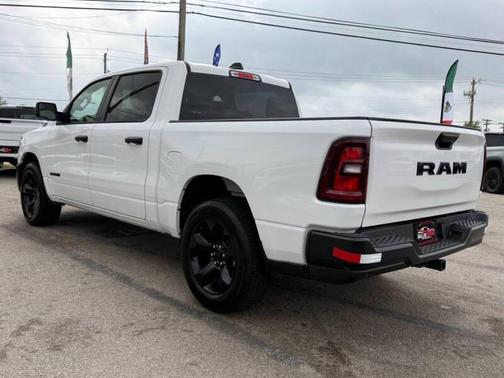 2025 RAM 1500 Express