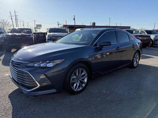 2021 Toyota Avalon Hybrid XLE