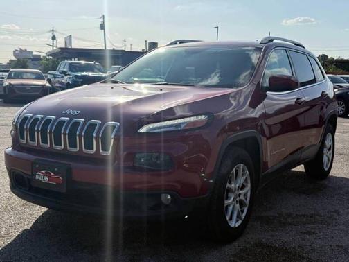 Red 2016 Jeep Cherokee Latitude