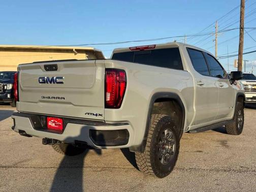 2024 GMC Sierra 1500 AT4X