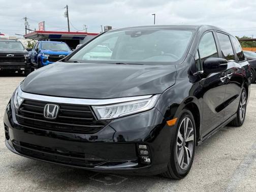 Crystal Black Pearl 2022 Honda Odyssey Touring