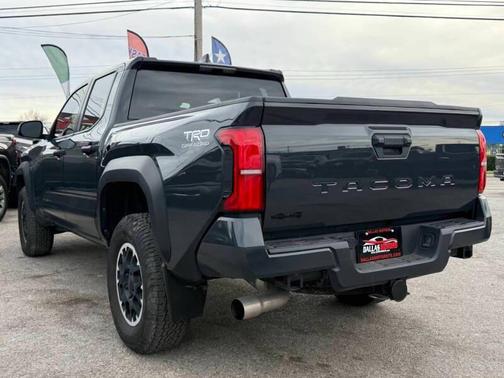 2024 Toyota Tacoma TRD Off Road