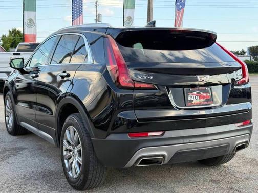 Stellar Black Metallic 2021 Cadillac XT4 Premium Luxury