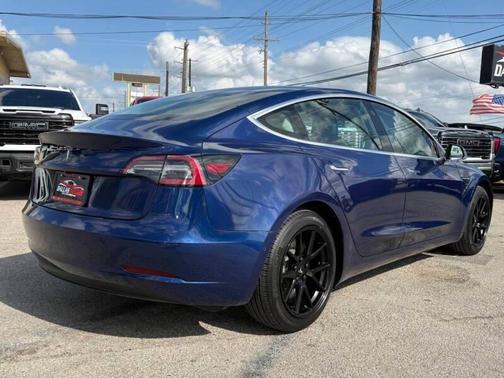 Deep Blue Metallic 2019 Tesla Model 3 Standard Range Plus