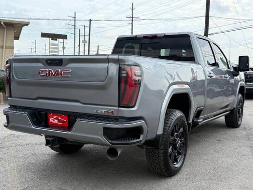 Sterling Metallic 2024 GMC Sierra 2500 AT4