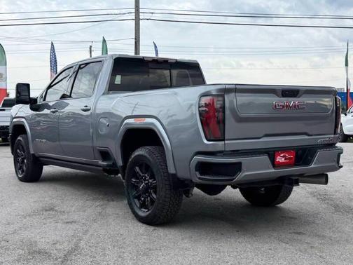 Sterling Metallic 2024 GMC Sierra 2500 AT4