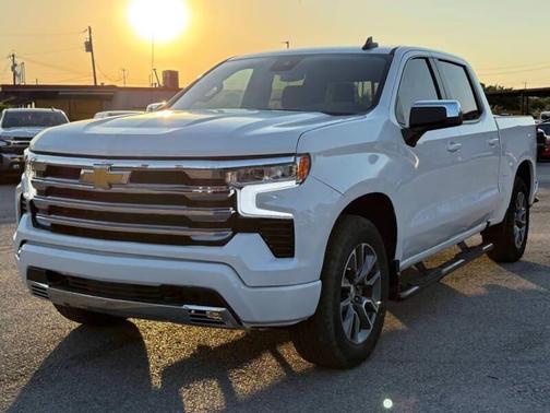 Summit White 2024 Chevrolet Silverado 1500 LT Truck
