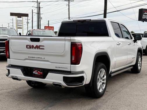 White 2021 GMC Sierra 1500 Denali