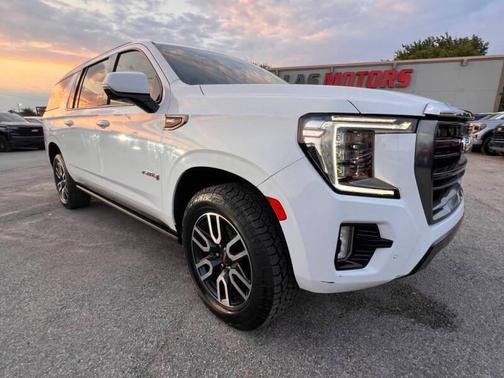 2022 GMC Yukon XL 4WD AT4
