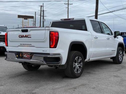 2025 GMC Sierra 1500 SLT