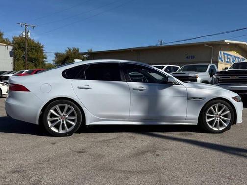 2016 Jaguar XF 35t R-Sport
