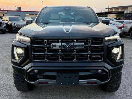 2024 GMC Canyon AT4X