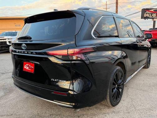 2022 Toyota Sienna Platinum 7 Passenger