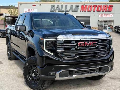 Onyx Black 2023 GMC Sierra 1500 AT4X