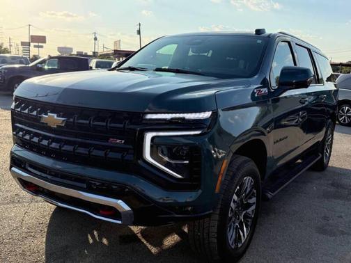 Cypress Gray 2025 Chevrolet Suburban 4WD Z71