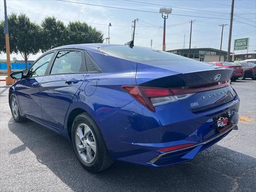 2021 Hyundai ELANTRA SE