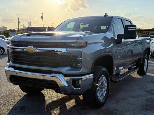 Sterling Gray Metallic 2025 Chevrolet Silverado 2500 LT
