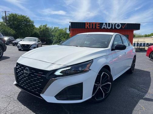 2023 Nissan Altima SR FWD