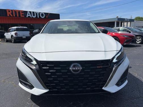 2023 Nissan Altima SR FWD