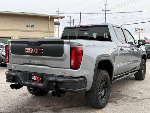 Sterling Metallic 2023 GMC Sierra 1500 AT4X