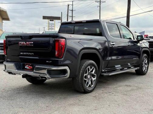 2023 GMC Sierra 1500 SLT