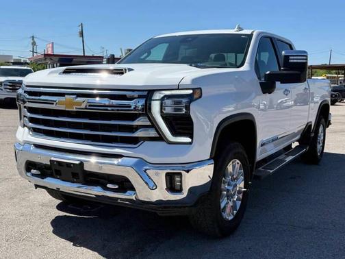 Summit White 2024 Chevrolet Silverado 2500 High Country