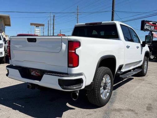 Summit White 2024 Chevrolet Silverado 2500 High Country