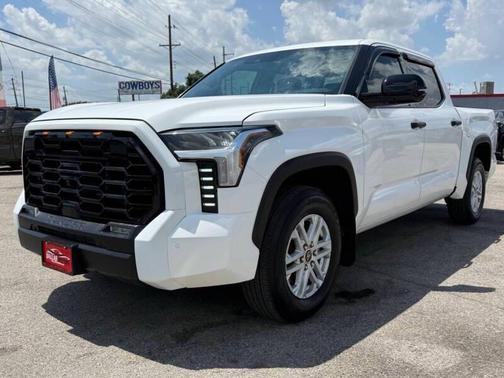 2022 Toyota Tundra SR5