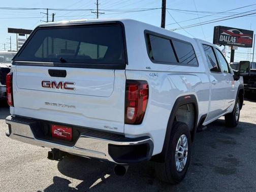 Summit White 2025 GMC Sierra 2500 SLE