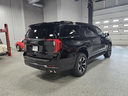 2026 GMC Yukon XL 4WD AT4