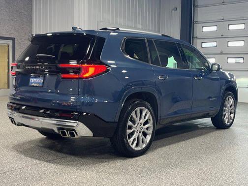 2024 GMC Acadia Denali