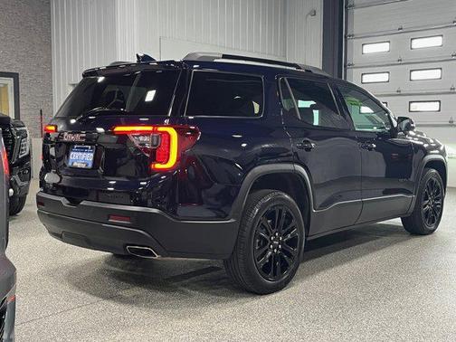 2022 GMC Acadia AWD SLT