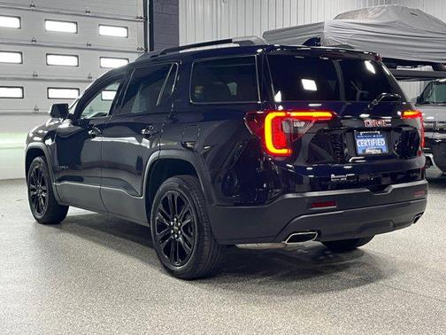 2022 GMC Acadia AWD SLT