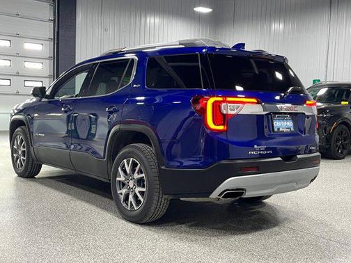 2023 GMC Acadia AWD SLT