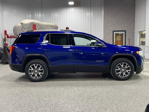 2023 GMC Acadia AWD SLT