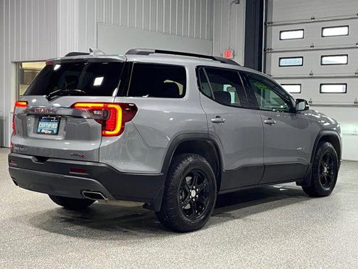 2023 GMC Acadia AWD AT4