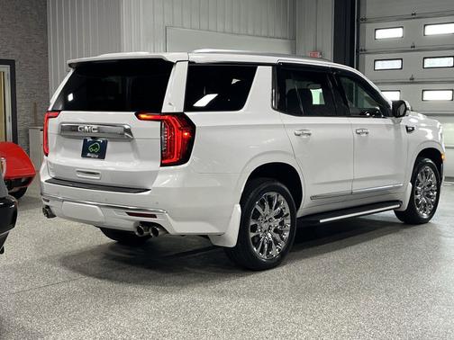 Summit White 2022 GMC Yukon Denali