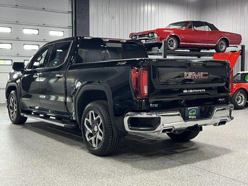 Onyx Black 2024 GMC Sierra 1500 SLT