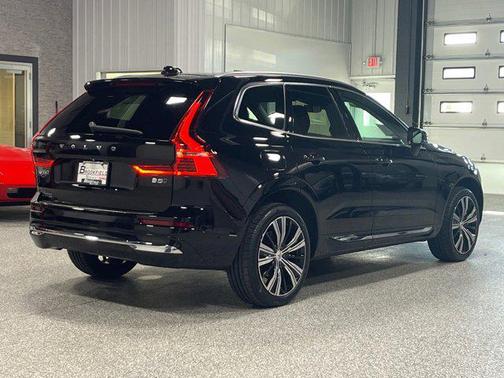 2022 Volvo XC60 B5 Inscription