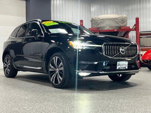2022 Volvo XC60 B5 Inscription