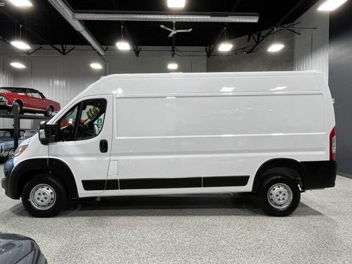 Bright White Clearcoat 2023 RAM ProMaster 2500 High Roof