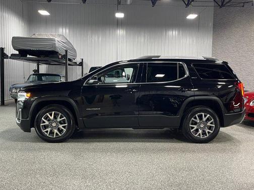 2023 GMC Acadia AWD SLT
