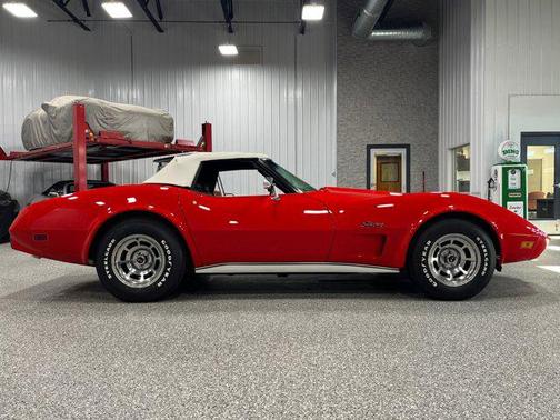1975 Chevrolet Corvette Base